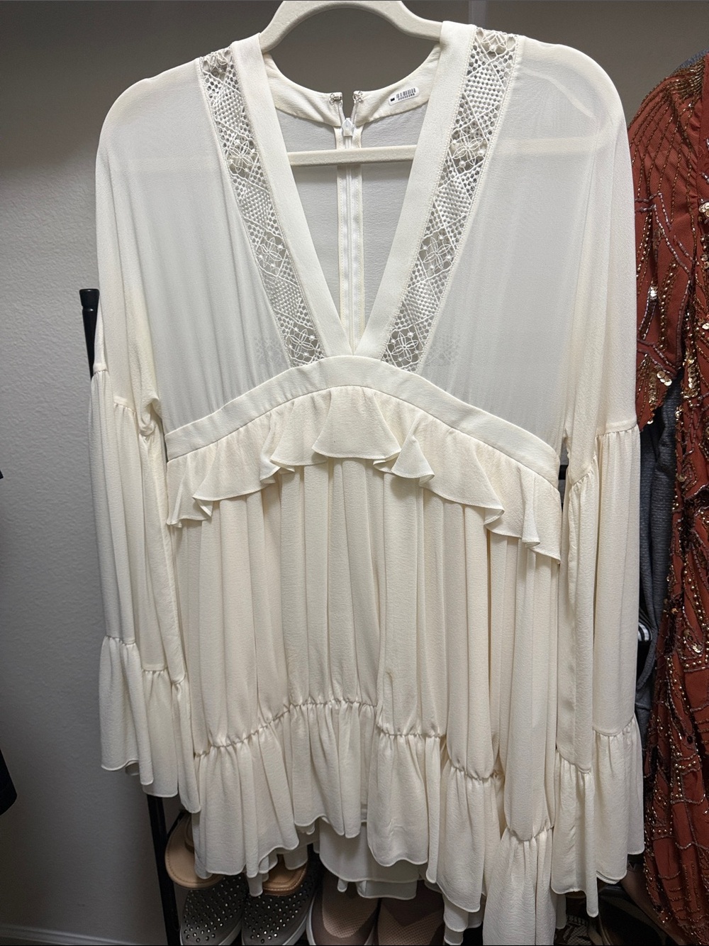 Yves Saint Laurent Cream Ruffle V‑Neck Tunic